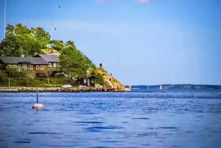Takläggare i Haninge
