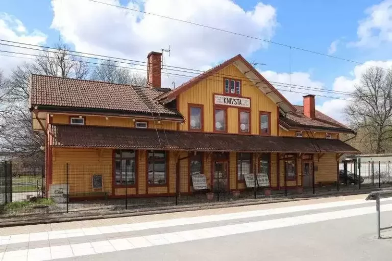 Takläggare i Knivsta