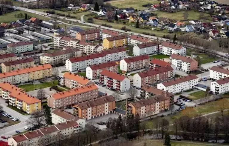 Takläggare i Köping